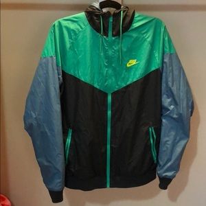 Nike windbreaker jacket
